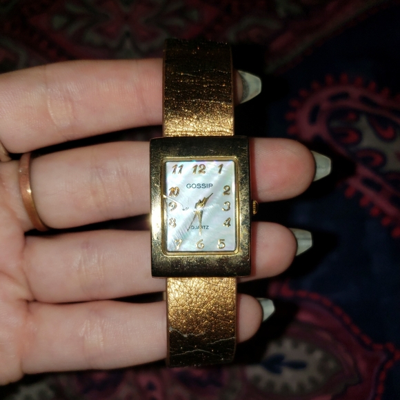 Golden Watch - Picture 3 of 6